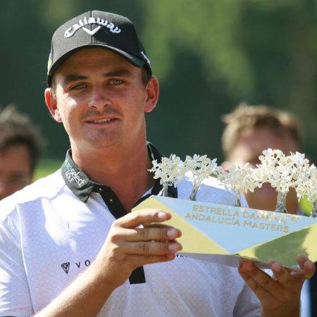 Christiaan Bezuidenhout Wins First Title