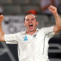 Astle Quits Red-Ball Cricket for Limited Overs