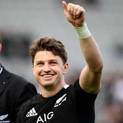 Beauden Barrett Meets Legendary Neymar